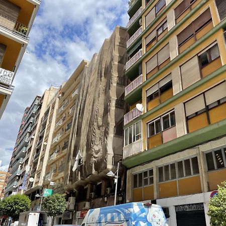 Cozy San Cristobal Apartment In Heart Of Alicante Esterno foto