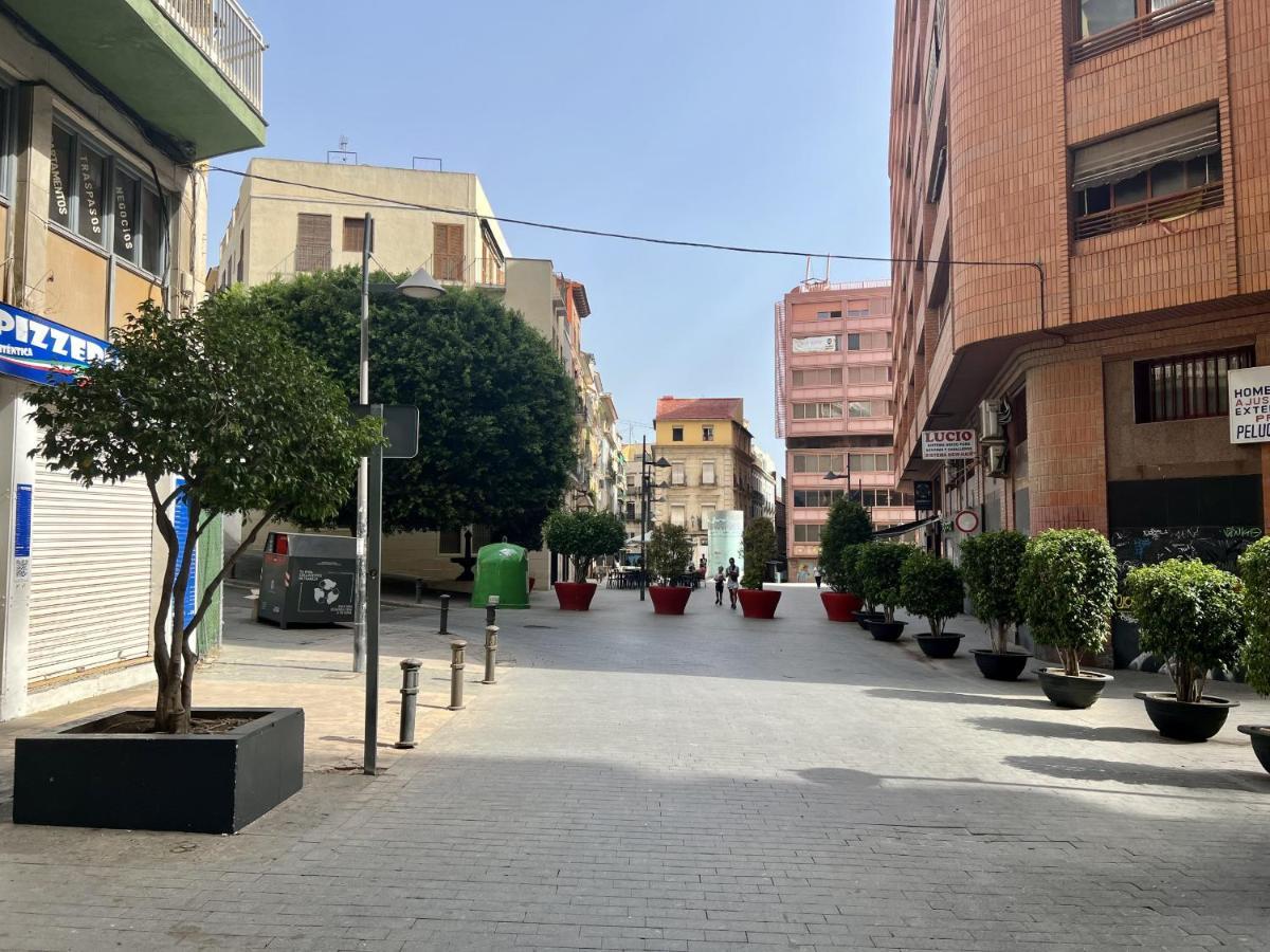 Cozy San Cristobal Apartment In Heart Of Alicante Esterno foto