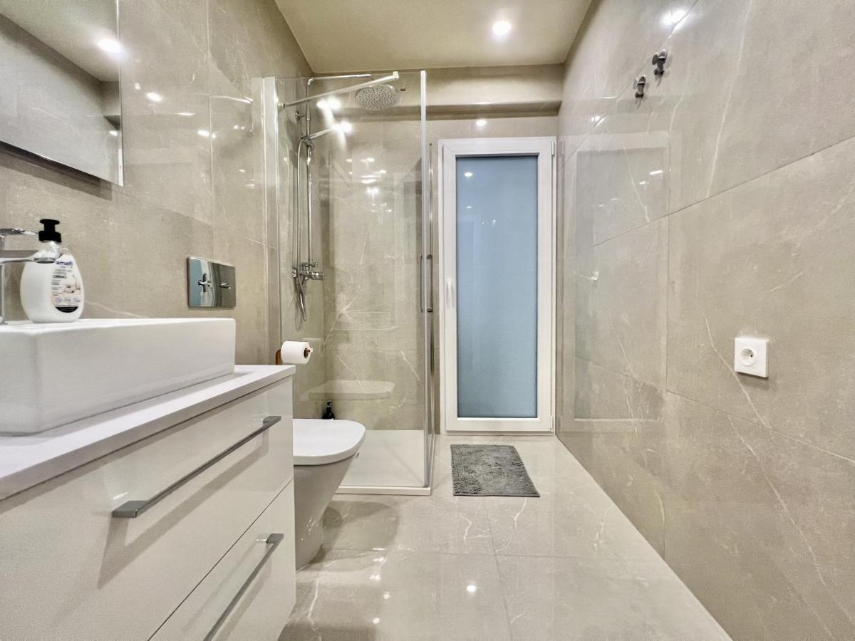 Cozy San Cristobal Apartment In Heart Of Alicante Esterno foto