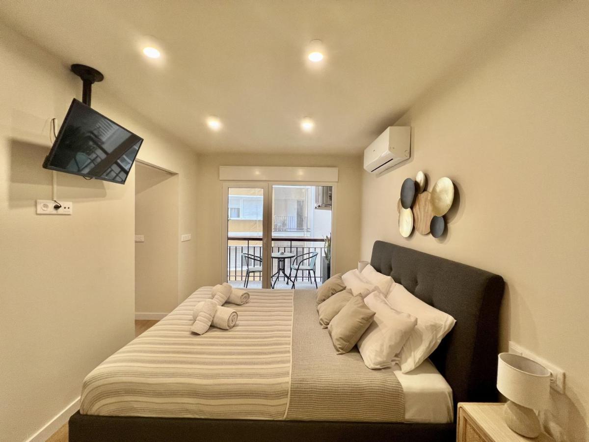 Cozy San Cristobal Apartment In Heart Of Alicante Esterno foto