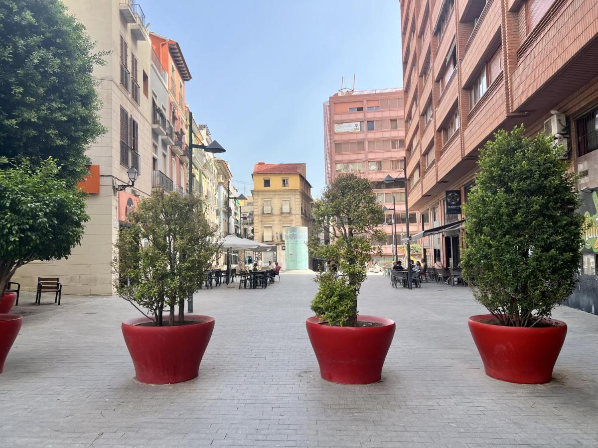 Cozy San Cristobal Apartment In Heart Of Alicante Esterno foto