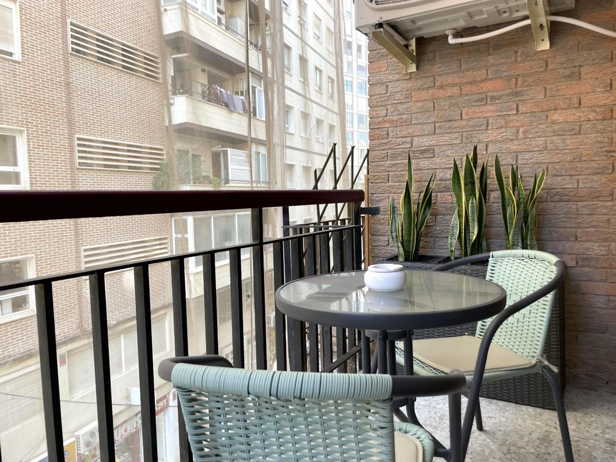 Cozy San Cristobal Apartment In Heart Of Alicante Esterno foto